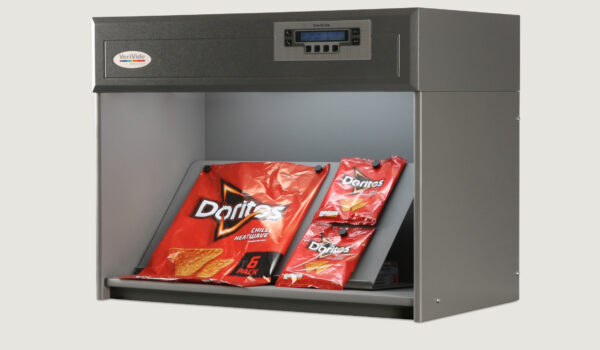 Crisp packaging inside colour assessment cabinet