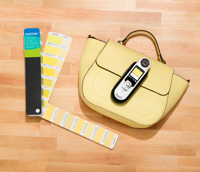 Pantone Colour guide capsure and handbag