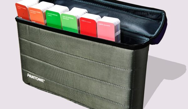 Pantone GPC301B case with 6 Pantone PMS books